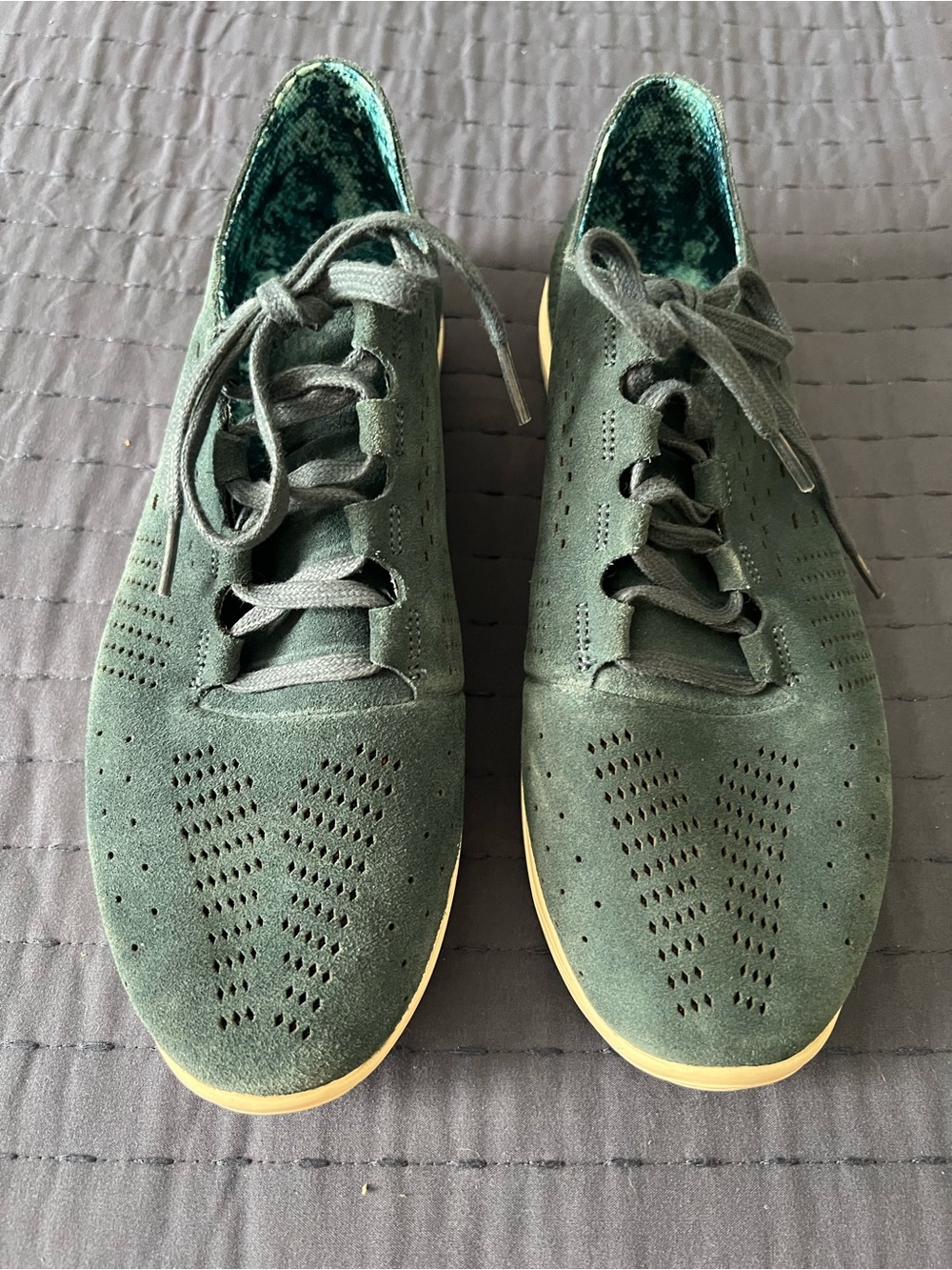 Under Armor size 11 green suede lace up sneakers